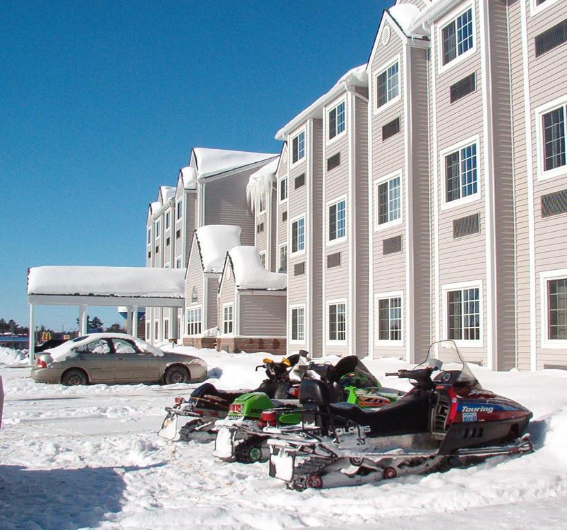 Parry Sound Inn And Suites Экстерьер фото